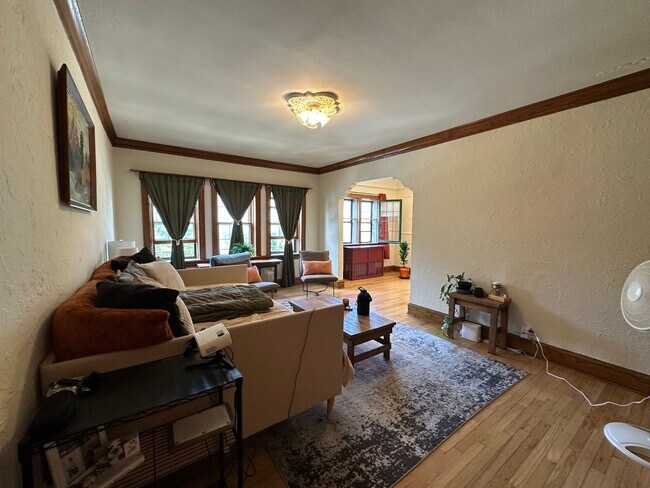 Interior Photo - 1628 Franklin
