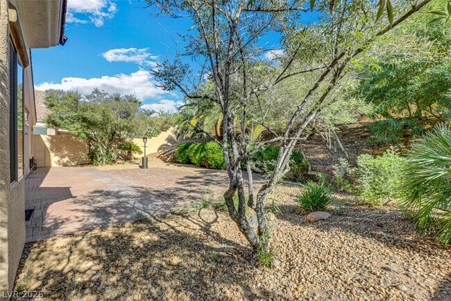 Building Photo - 2149 Sentito Cir