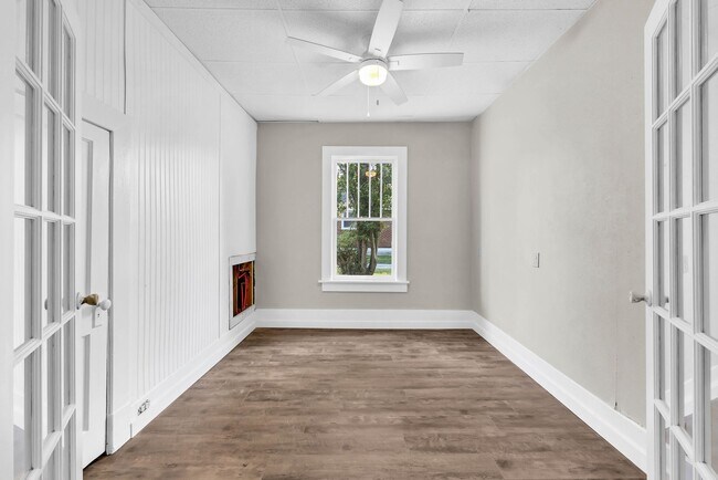 Building Photo - Totally Renovated Bungalow