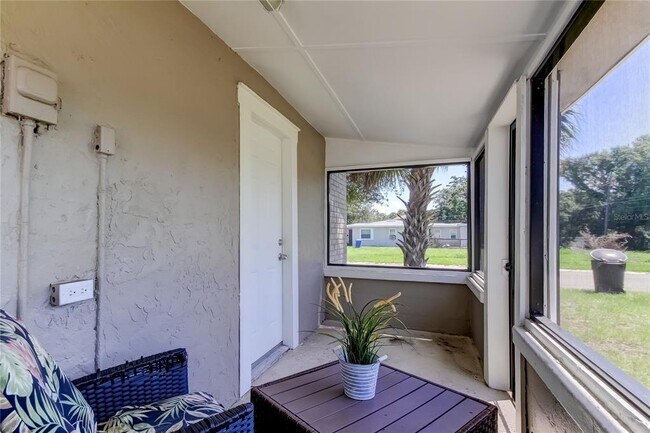 Building Photo - 1800 12th Ave S