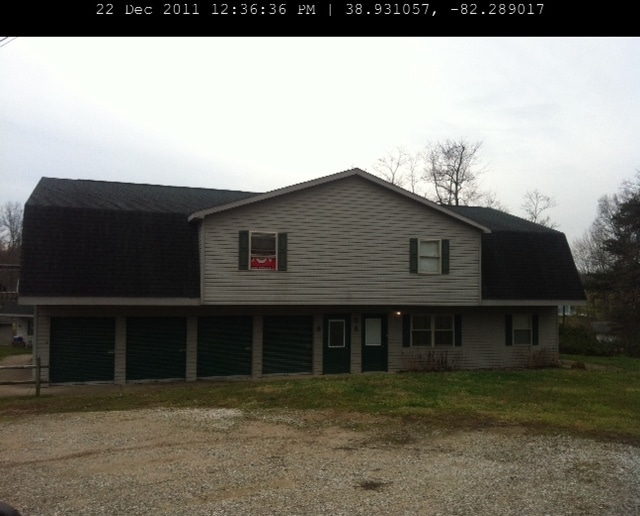 Building Photo - 19 Hawthorne Ln