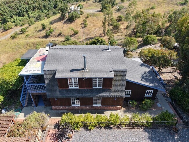 Building Photo - 335 Rainbow Crest Rd