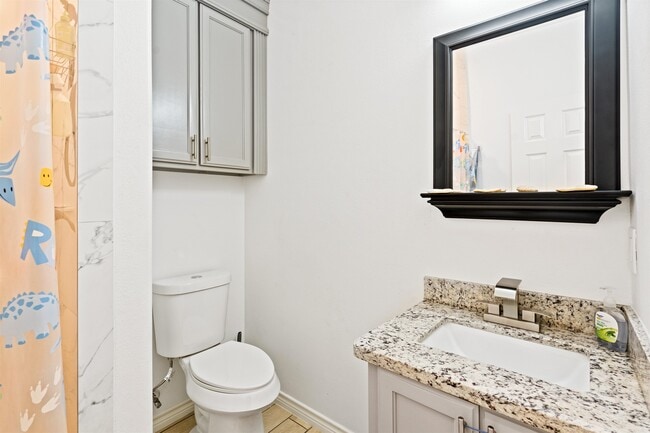 Building Photo - 204 Shadow Mountain Dr