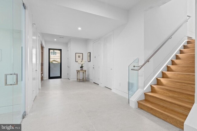 Building Photo - 3554 Military Rd