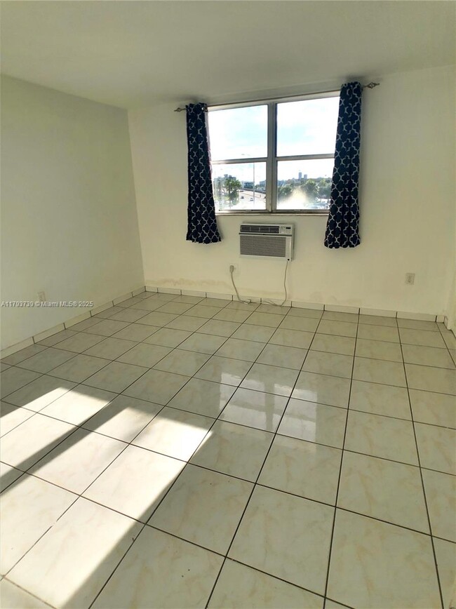 Building Photo - 1800 79th Street Causeway