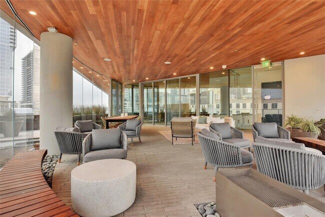 Building Photo - 501 West Ave