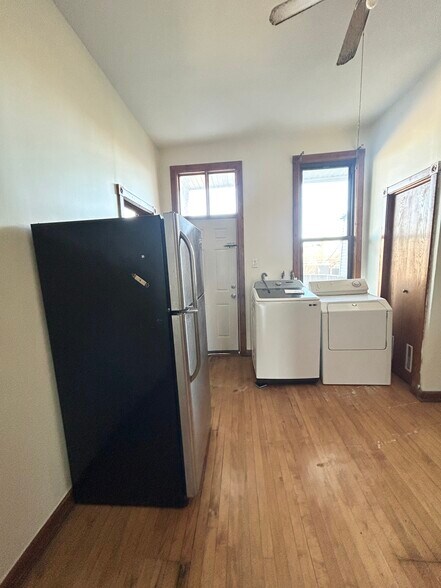 Building Photo - 2827 N Milwaukee Ave