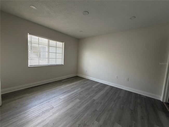 Building Photo - 4105 Waterside Island Ct