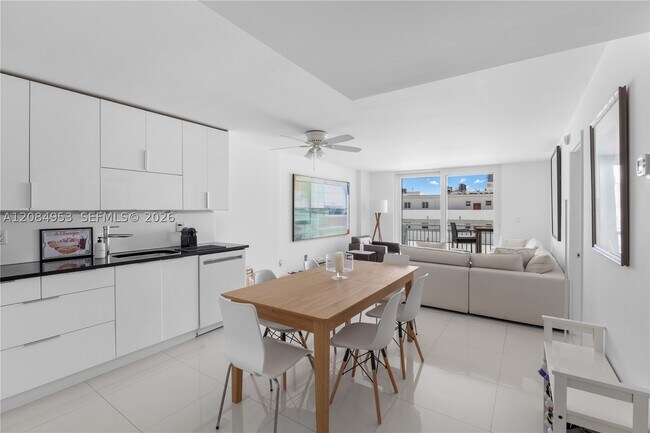 Building Photo - 345 Ocean 607