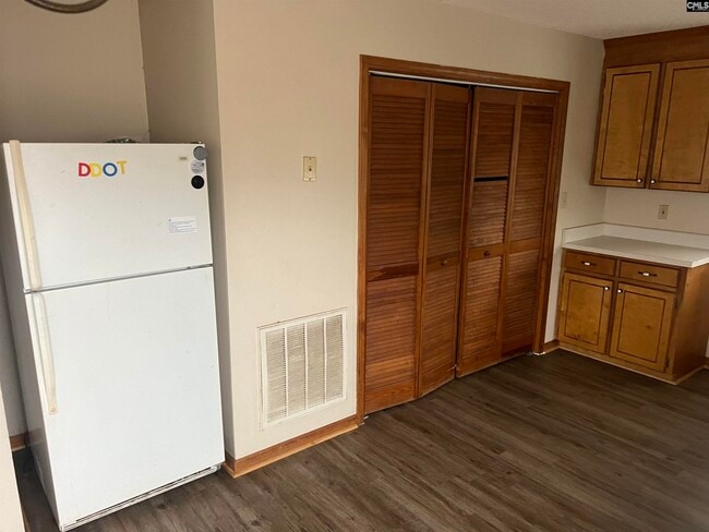 Building Photo - 122 Hazelwood Ct