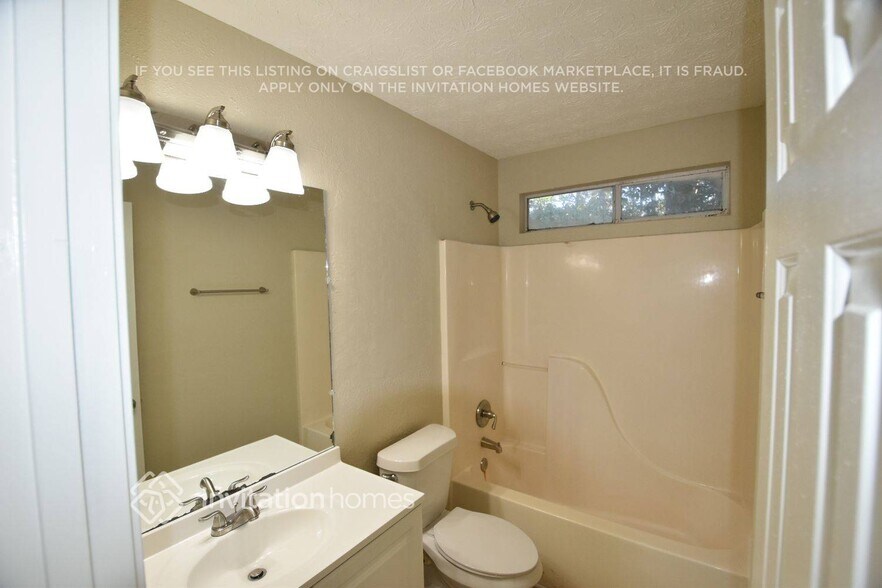 Building Photo - 3110 Amber Ln