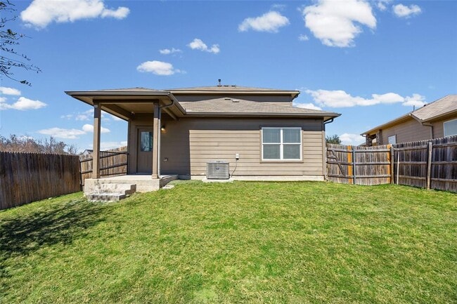 Building Photo - 3103 Crystal Bend Dr