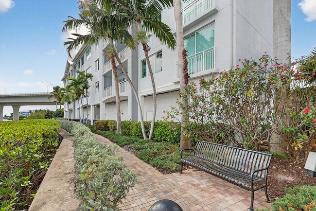 Building Photo - 675 NW Flagler Ave