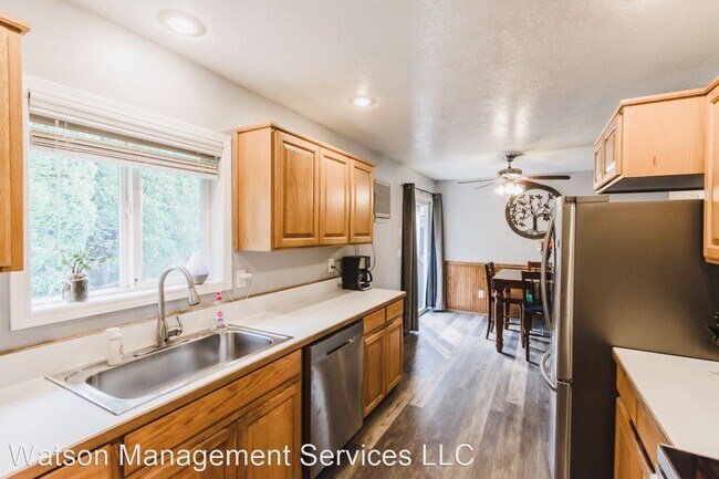 Building Photo - 3 br, 2 bath House - 120 25th Ave SE