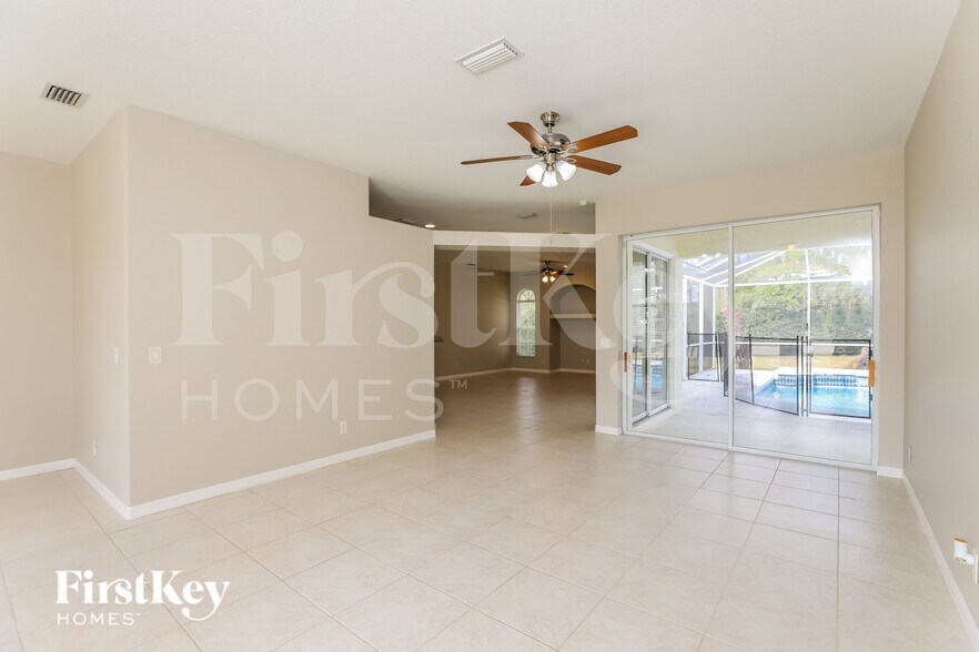 Building Photo - 2322 Renfro Ave