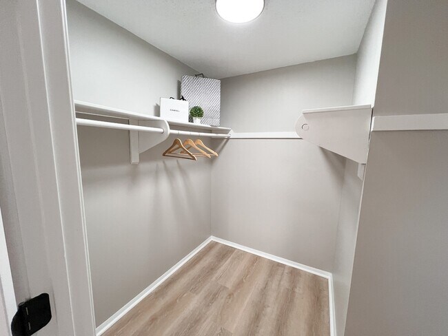 Building Photo - 7034 Rockhaven Pl