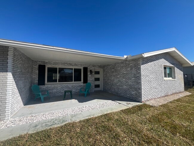 Building Photo - 139 Beau Rivage Dr