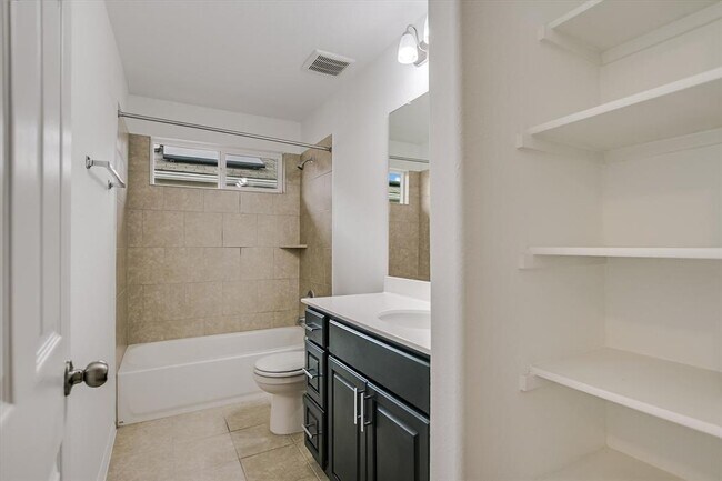 Building Photo - 12814 Meachum Ln