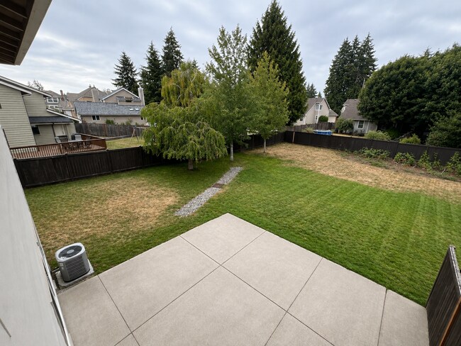 Building Photo - Spacious University Place Home Near Chambers Bay | 2-Car Garage & Lawn Care Included