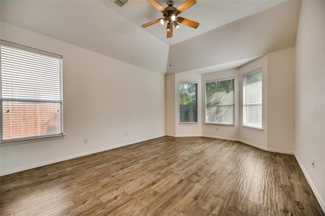 Building Photo - 819 Rushmore Dr