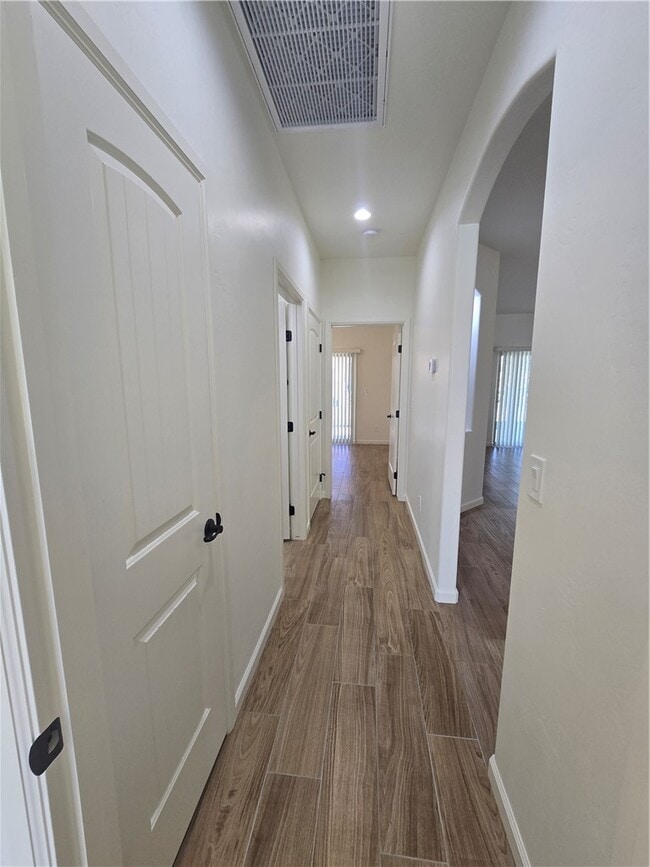 Building Photo - 2459 Davis Ridge Ave