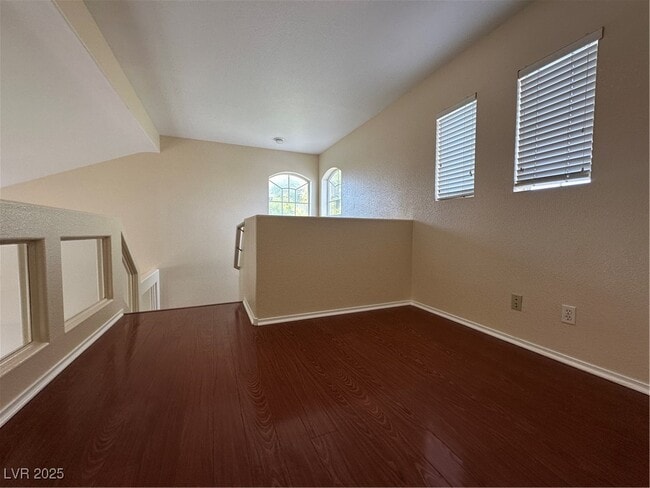 Building Photo - 821 Dancing Vines Ave