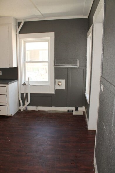 Building Photo - 12 Gold St