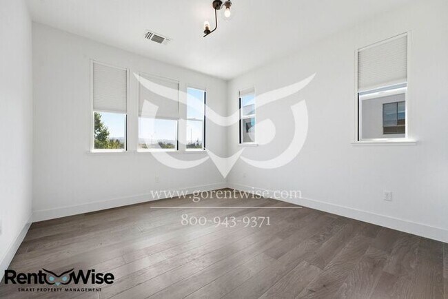Building Photo - 49 Tidal Wy