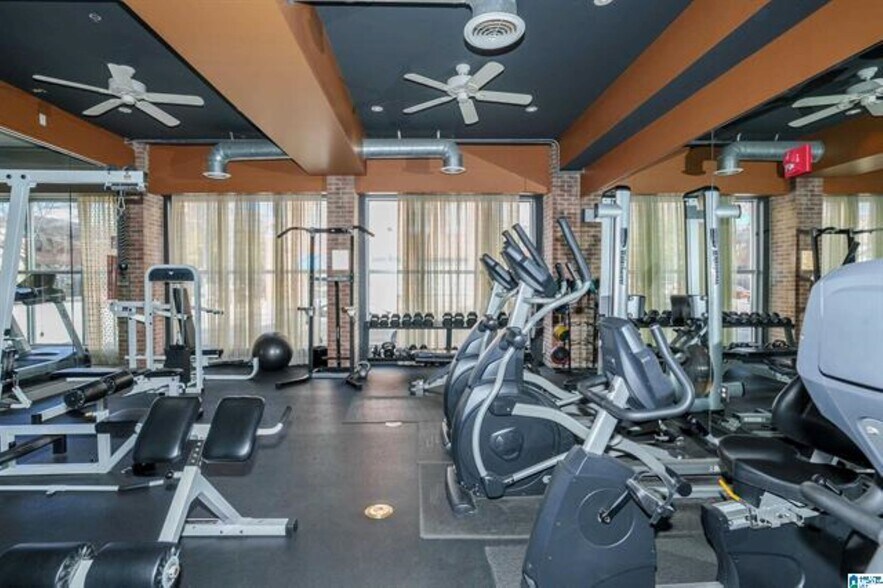 24/7 Fitness Center - 2020 5th Ave S