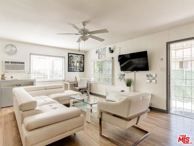 Primary Photo - 138 S Madison Ave