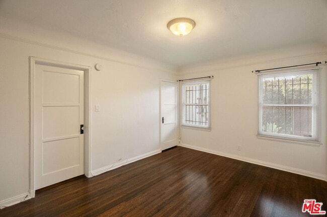 Building Photo - 1201 S Crescent Heights Blvd