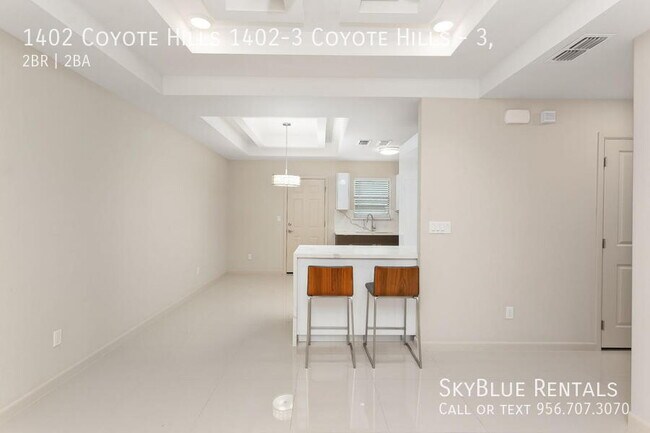 Building Photo - 1402 Coyote Hls