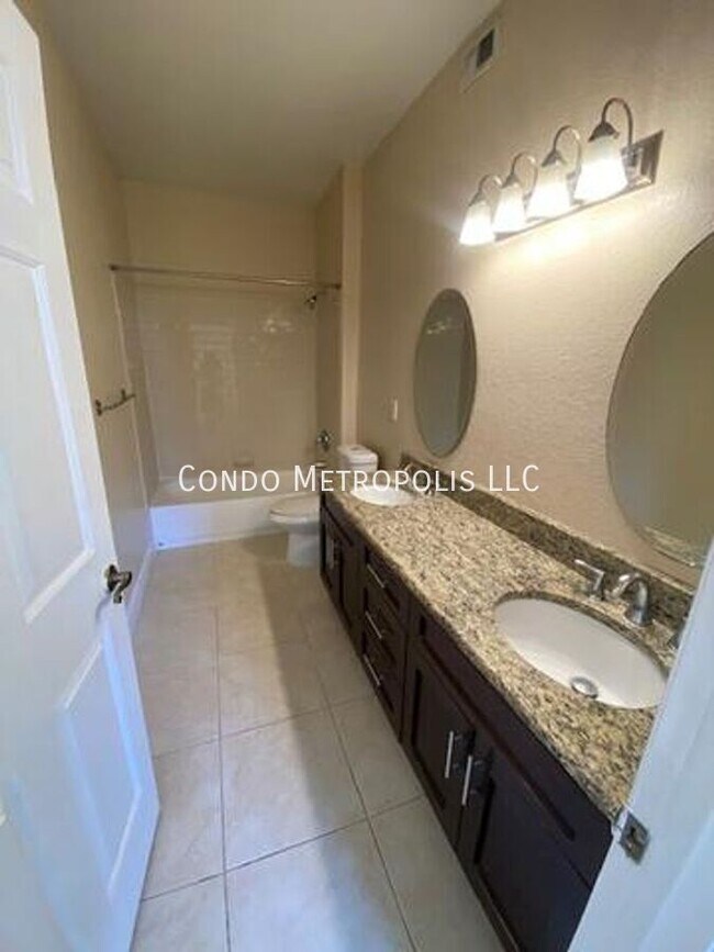 Building Photo - 2532 Robert Trent Jones Dr