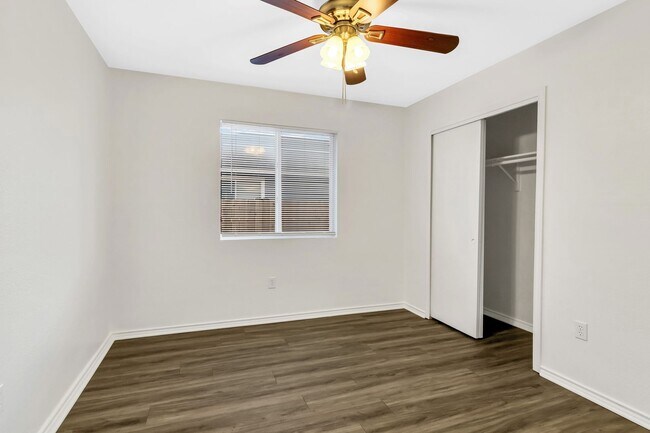 Building Photo - Charming 3 Bed, 2 Bath House with Serene Yard
