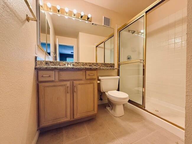 Building Photo - BEAUTIFUL 2 STORY TOWNHOME LOCATED IN THE SOUTHWEST!