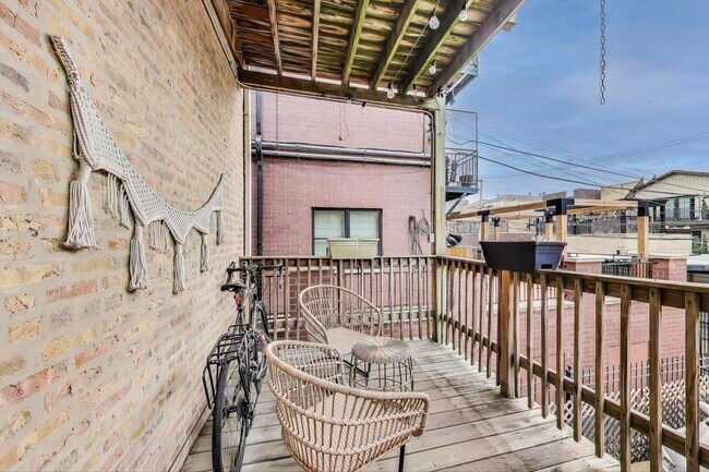 Building Photo - 1509 W Thomas St