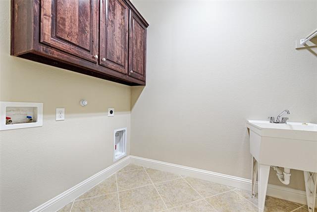 Building Photo - 11438 Santa Maria Rd