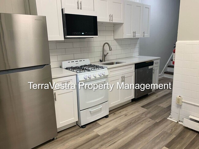 Building Photo - 2011 Woodlynne Ave