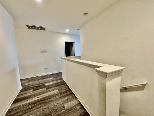 Building Photo - "Gated community in Seven Oak 3-Bedroom Townhouse with Granite Countertops in Wesley Chapel, FL"