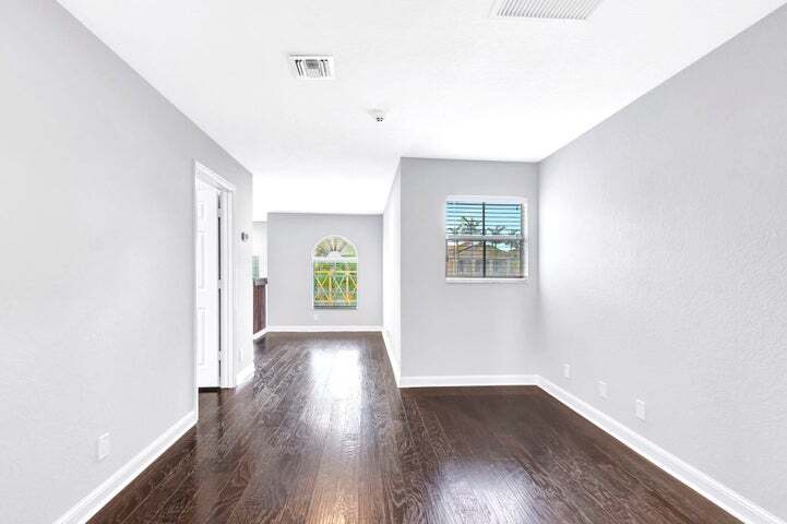 Building Photo - 6463 Paradise Cv