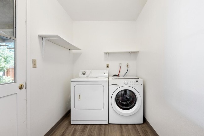 Building Photo - 1708-1710 Alameda Avenue