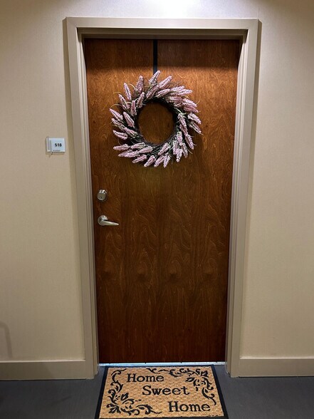 Building Photo - 400 S Tryon St