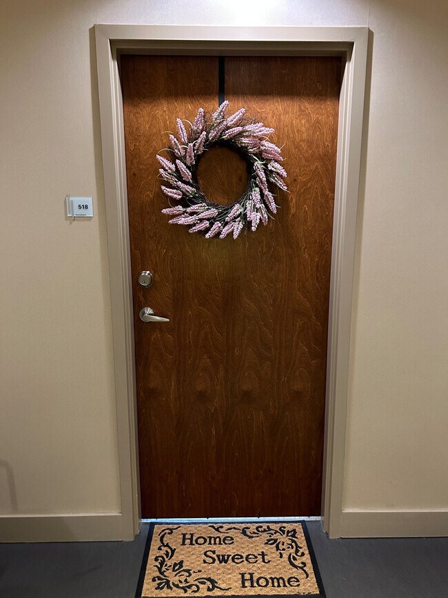 Building Photo - 400 S Tryon St