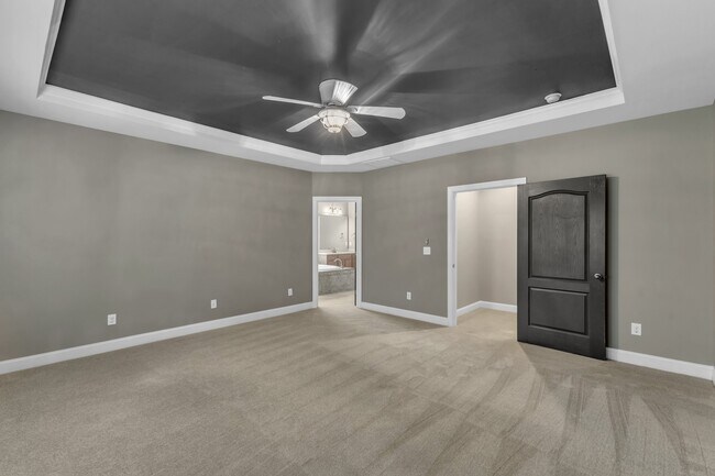 Building Photo - 8313 Henderson Rd