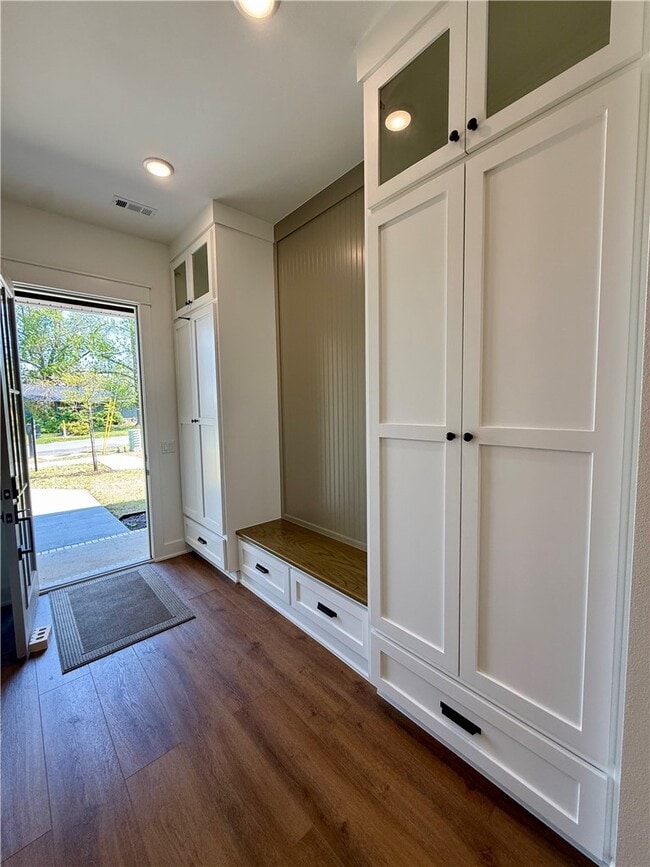 Building Photo - 825 NW 14th St