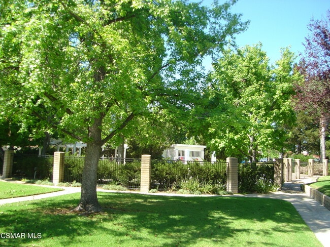 Building Photo - 1098 Glenbridge Cir