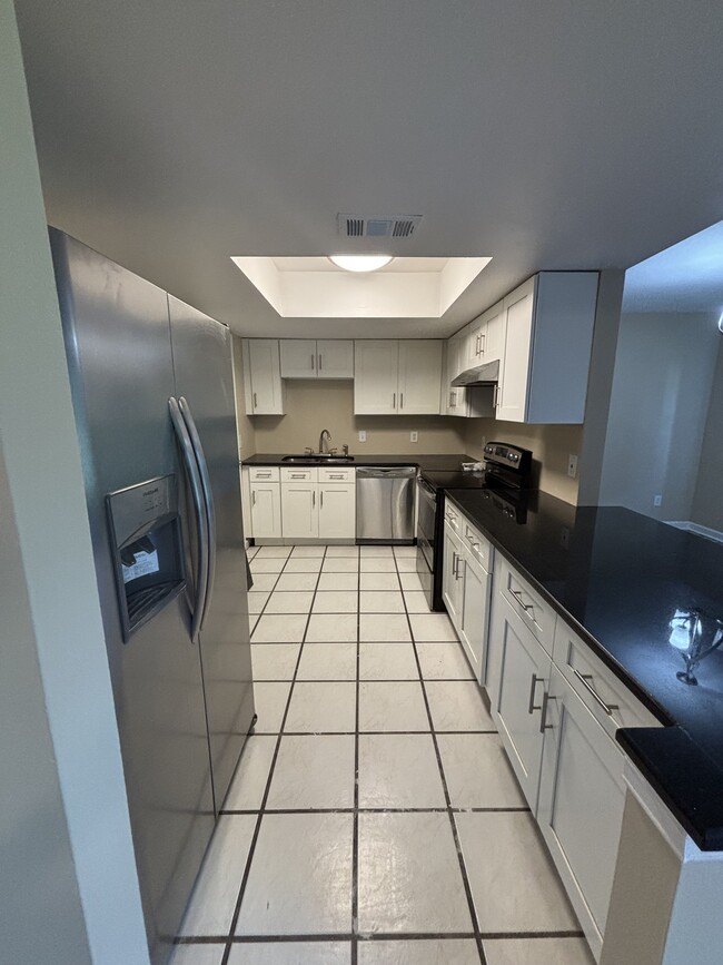 Building Photo - 2409 Barley Club Ct