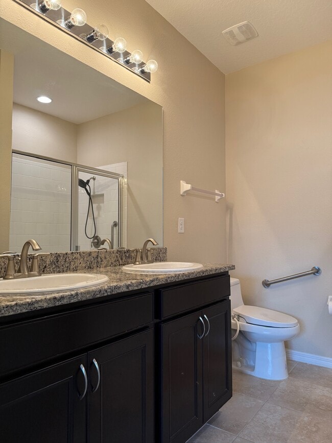 Building Photo - 32982 Windelstraw Dr