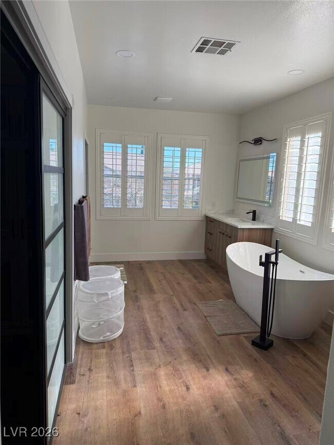 Building Photo - 605 Runbridge St