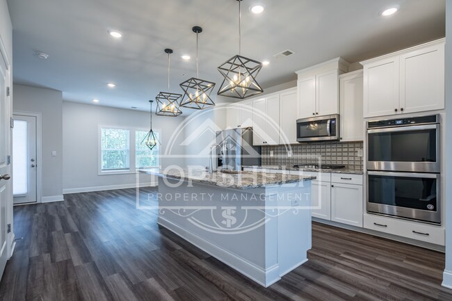 Building Photo - 312 Lincoln St